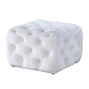 Pouf carré capitonné en velours blanc