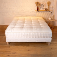 Matelas ressorts ensachés et mémoire de forme 140x190 cm